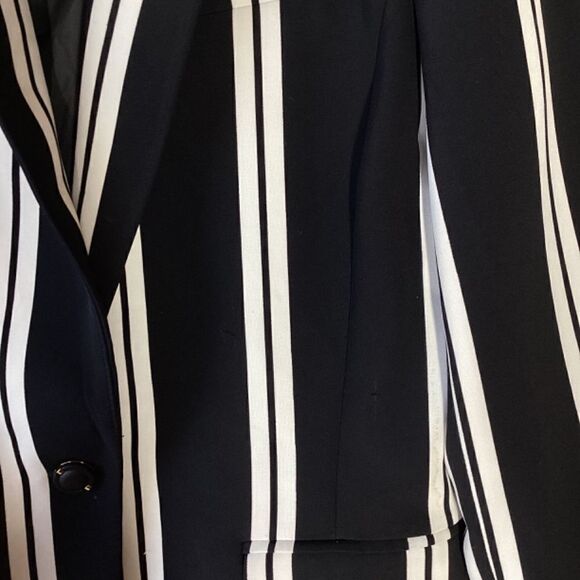 Karl Lagerfeld‎  Paris Balance-Stripe Blazer button down Black & White Size  10 - Picture 11 of 16